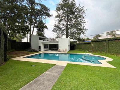 AMPLIO APARTAMENTO 280M2 3 HABITACIONES VENTA ESCAZÚ EM501