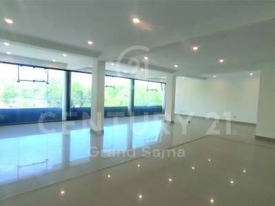 AMPLIO LOCAL COMERCIAL EN ALQUILER SOBRE AV. JAIME PAZ ZAMORA , TARIJA