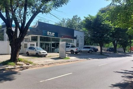 Amplio Terreno en venta s/ la Avda Felix Bogado
