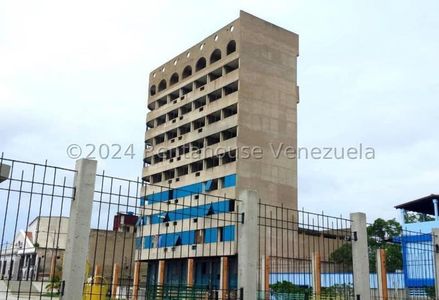 Andreina RAH Vende Edificio Puerto Cabello Carabobo