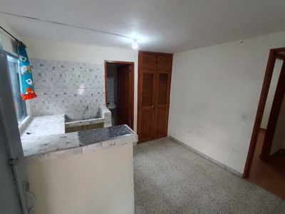 Apartaestudio en arriendo en Medellin, Caicedo Foto 3 de 8
