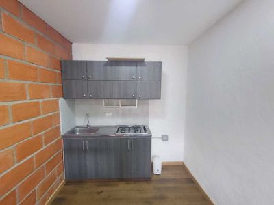 Apartaestudio en arriendo en Medellin, Santa Elena Foto 1 de 10