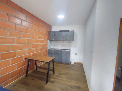 Apartaestudio en arriendo en Medellin, Santa Elena Foto 2 de 10