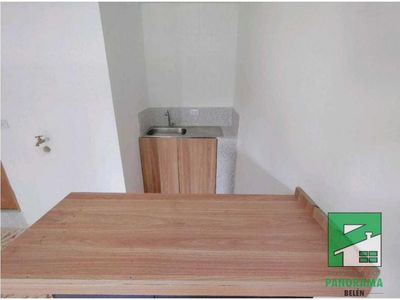 Apartaestudio en arriendo sector castilla  Imagem 2 de 8