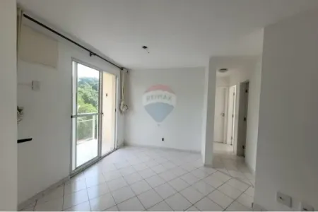 Apartamento 3Q na Freguesia com Piscina e Garagem