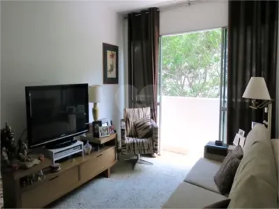 Apartamento à venda com 3 quartos, sendo 1 suíte, no condomínio Morumbi Village, São Paulo - SP