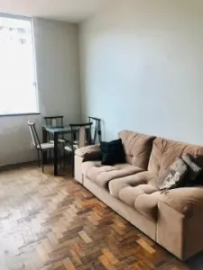 Apartamento a venda de 2/4 + dependência, escada na BARRA - Salvador - BA