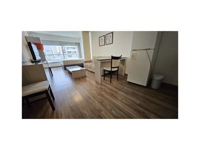 Apartamento Alquiler en Pocitos Imagem 2 de 12