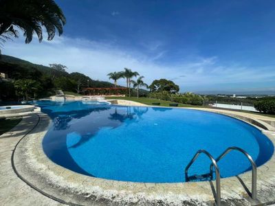  Apartamento Amoblado en Condominio