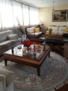 Apartamento com 275m², totalmente fora de rota, 4 dormitórios sendo 4 suítes, 4 vagas.