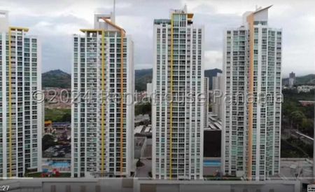  APARTAMENTO CON LINEA BLANCA EN CONDADO DEL REY