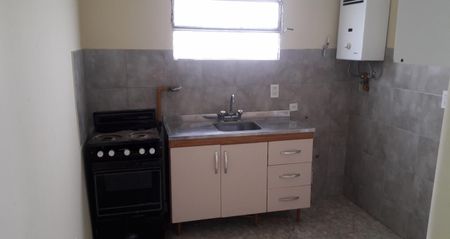 Apartamento de 1 Habitación en Alquiler en Bahia Blanca, Buenos Aires for AR$180,000/mo 