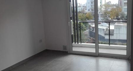 Apartamento de 1 Habitación en Alquiler en La Plata, Buenos Aires for AR$480,000/mo  Foto 1 de 5