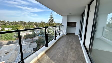 Apartamento de 2 dormitoiros en venta Punta Del Este