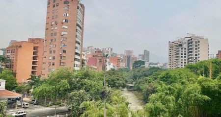 Apartamento de 2 Habitación en Alquiler en Cali, Valle Del Cauca for $2,483,000 COP/mo 