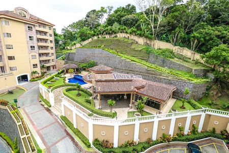 APARTAMENTO DE 3 HABIT. CON VISTA Y TERRAZA EN SAN RAFAEL ESCAZU