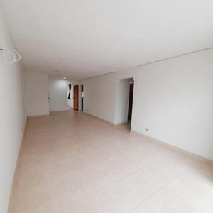 Apartamento de 3 Habitación en Alquiler en Bogotá, Cundinamarca for $2,600,000 COP/mo  Foto 2 de 5