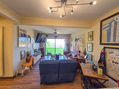  APARTAMENTO DE UN NIVEL CON VISTA DE 3 HABIT. EN GUACHIPELIN ESCAZU