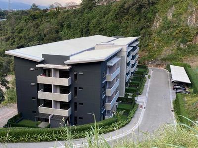 Apartamento en alquiler de 1 habitación en Guachipelín de Escazu