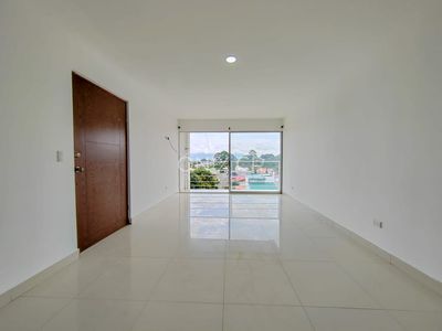  APARTAMENTO EN ALQUILER EN CURRIDABAT – VISTA A LAS MONTAÑAS Foto 2 de 15