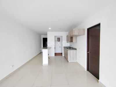  APARTAMENTO EN ALQUILER EN CURRIDABAT – VISTA A LAS MONTAÑAS Foto 3 de 15