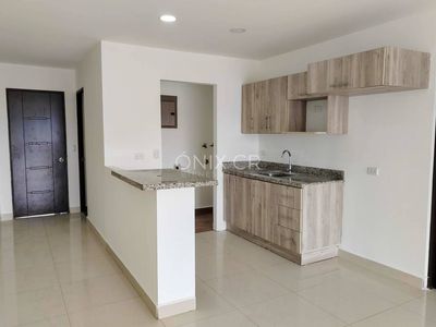  APARTAMENTO EN ALQUILER EN CURRIDABAT – VISTA A LAS MONTAÑAS Foto 4 de 15