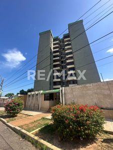 Apartamento en Alquiler Resid. Mirasol, Remax Millenium