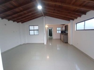 Apartamento en arriendo Barrio Cristóbal, Occidente