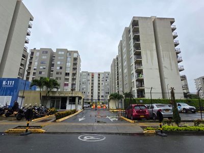 Apartamento en arriendo Brisas Del Limonar, Sur