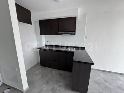 Apartamento en arriendo Ciudad Kennedy Norte, Sur Foto 3 de 12