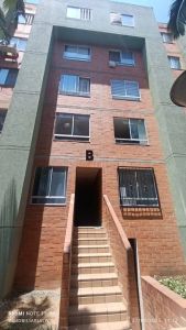 Apartamento en Arriendo en Cañaverales, Cali