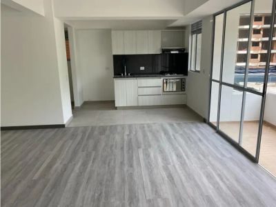 Apartamento en Arriendo en El Carmelo II, Medellín