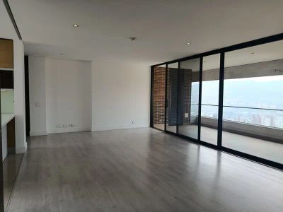 Apartamento en Arriendo en El Poblado, Medellín