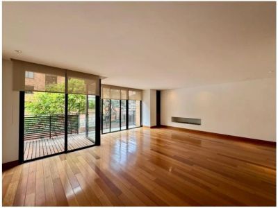 Apartamento en Arriendo en El Virrey, Bogotá