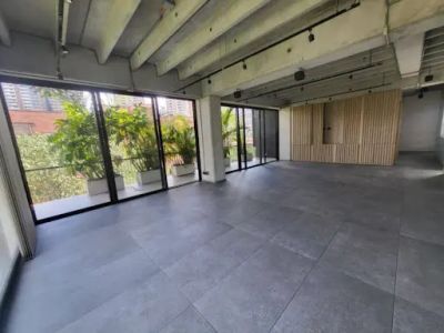 Apartamento en Arriendo en Loma Del Campestre, Medellín