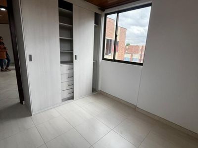 Apartamento en arriendo La Gloria Occidental, Sur