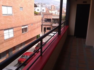 Apartamento en arriendo Laureles, Occidente Foto 1 de 18
