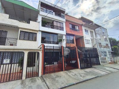 Apartamento en arriendo Los Farallones, Sur