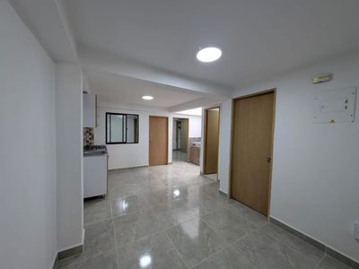 Apartamento en arriendo Manrique Central 1, Centro