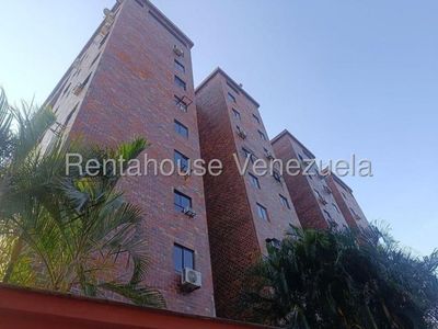 Apartamento en venta en Trigal Norte Valencia Carabobo Desiree Castillo Rentahouse 26-4763