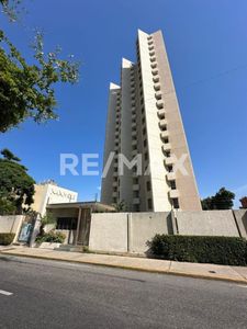 Apartamento en Venta Resid. El Mangle, Remax Millenium