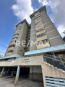 Apartamento en Venta Resid. Las Américas. Remax Millenium