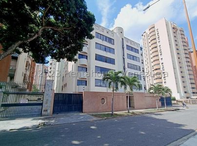 Apartamento en venta ubicado en la Trigaleña Valencia Carabobo Cod 24-14288