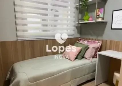 Apartamento no Prado Velho, de 2 quartos, condomínio com piscina