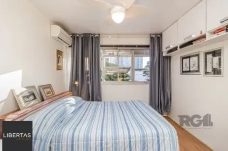 Apartamento para Venda - 138m², 3 dormitórios, sendo 1 suites, 1 vaga - Petrópol