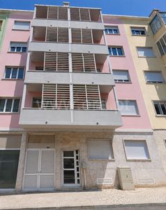 Apartamento T2 / Lisboa, Campolide