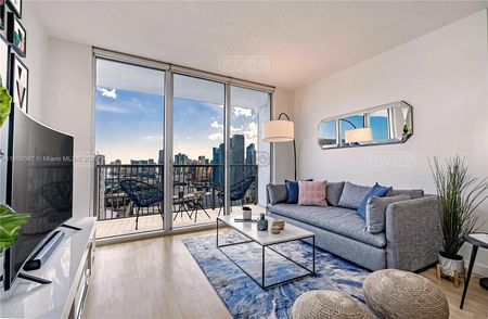  Apartment for Sale at 1750 N Bayshore 1700 