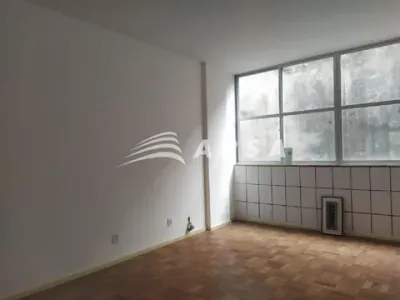 APSA ALUGA: ÓTIMA OPORTUNIDADE SITUADA NO COMERCIO. SALA AMPLA COM 26M², NASCENTE, 2 ELEVADORES E