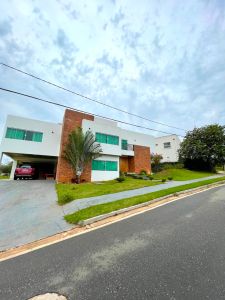 AQUA VILLAGE  EN ALQUILER  - CASA DE 4 DORMITORIOS EN SUITE