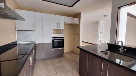  AS - Alquilo casa en Condominio en Curridabat Foto 2 de 14